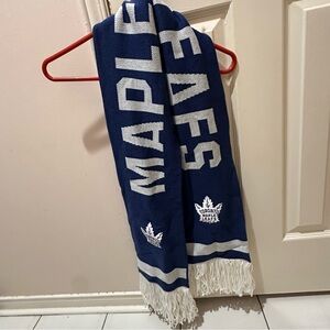 Mitchell & Ness Toronto Maple Leafs fringe scarf